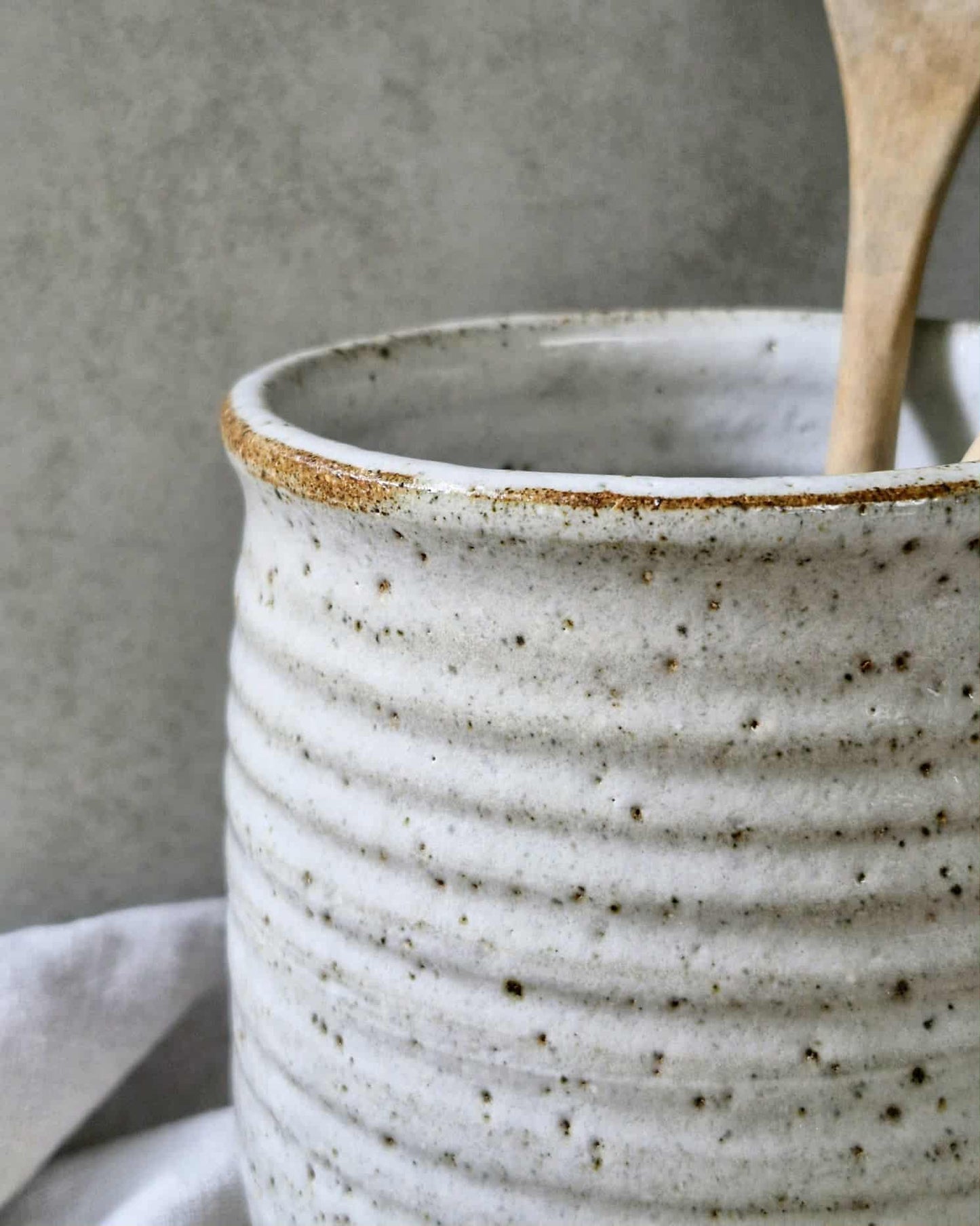 KITCHENWARE - White Utensil Holder