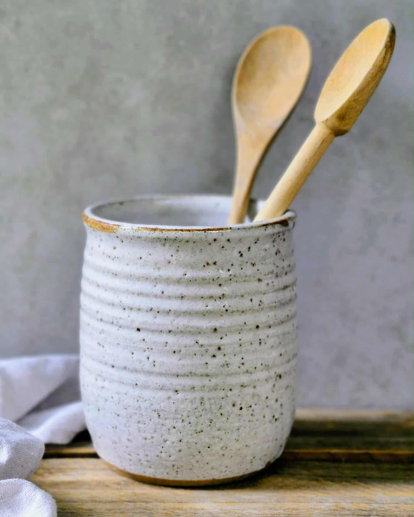 KITCHENWARE - White Utensil Holder